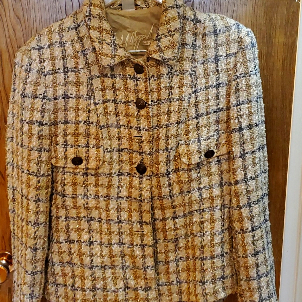 Peter Nygard skirt suit